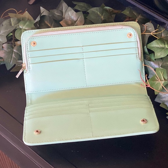 Tory Burch Wallet - Picture 2 of 3
